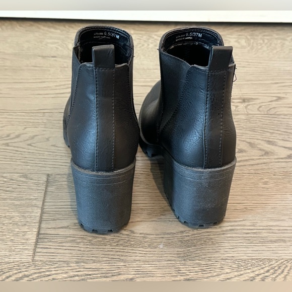 Dirty laundry barely worn size 6.5 Lisbon boot - Picture 5 of 5